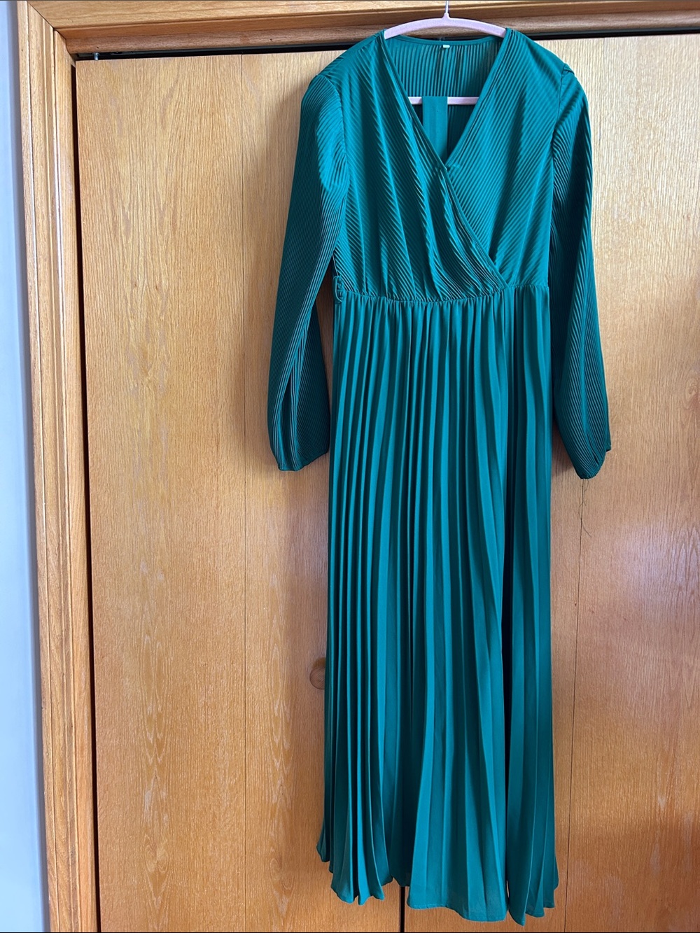 Emerald Green Long Sleeve Pleated Midi Dress